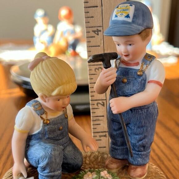 COUNTRY STORE, LIMITED EDITION, “ LITTLE FARMERS” porcelain figurine - Picture 9 of 9